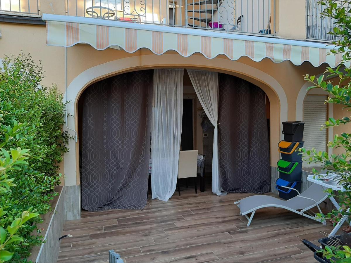 Sonia Pizzo Beach Club Leilighet Eksteriør bilde